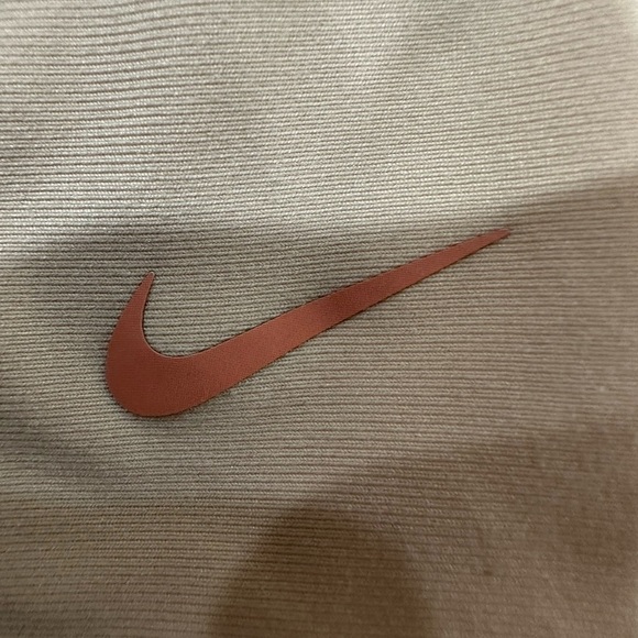 Nike Pink Dri-FIT Performance Hoodie Size Large - Picture 2 of 5